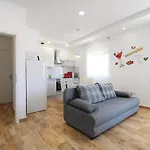 Apartments Miro 2185